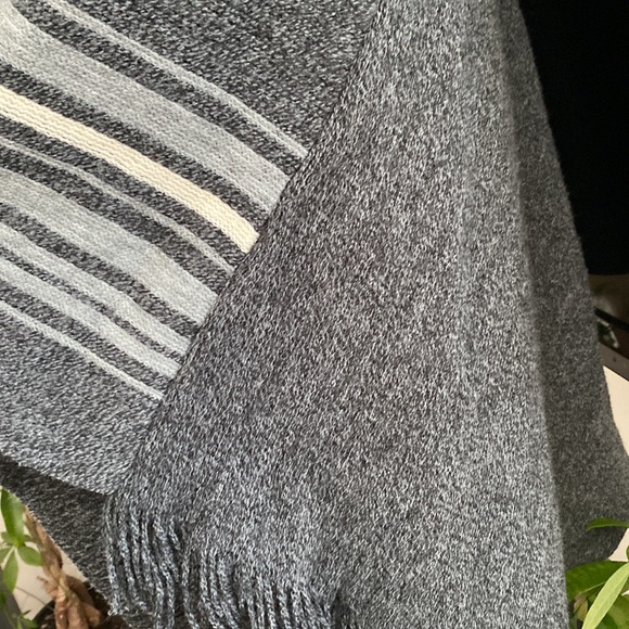 Roots Turtleneck Poncho - Picture 7 of 8